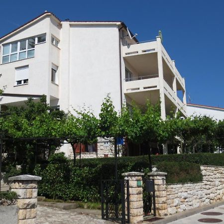 Apartamento Zimmer F2 Pula Exterior foto